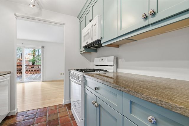 235 Seaward 235, Falmouth, MA 02540