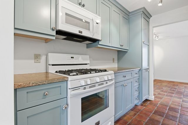 235 Seaward 235, Falmouth, MA 02540