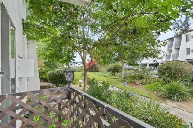 7504 Parkway Dr 100, La Mesa, CA 91942
