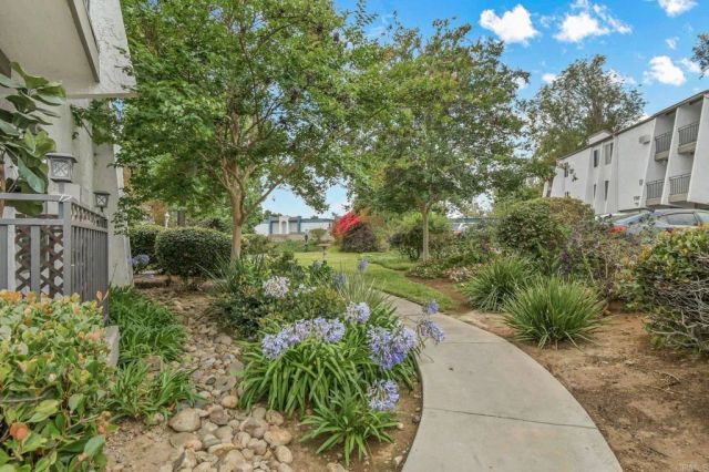 7504 Parkway Dr 100, La Mesa, CA 91942
