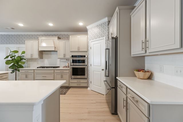 1002 Maleventum Way, Spring Hill, TN 37174