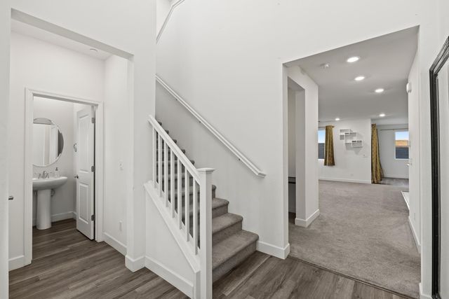2302 Raphael Way, Lodi, CA 95242