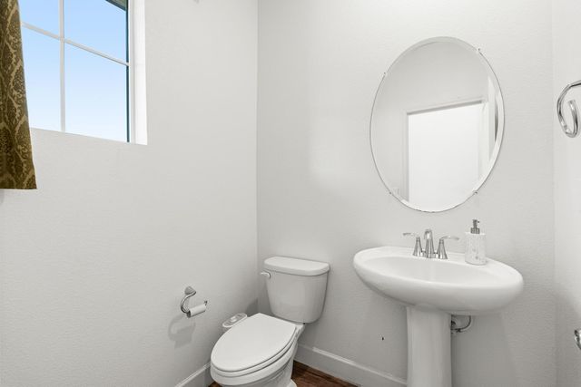 2302 Raphael Way, Lodi, CA 95242