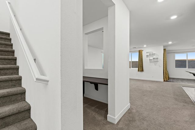 2302 Raphael Way, Lodi, CA 95242