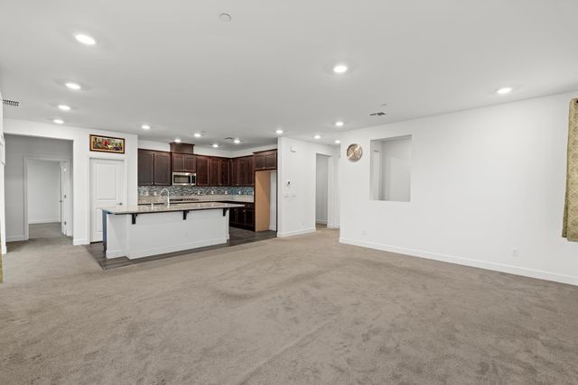 2302 Raphael Way, Lodi, CA 95242
