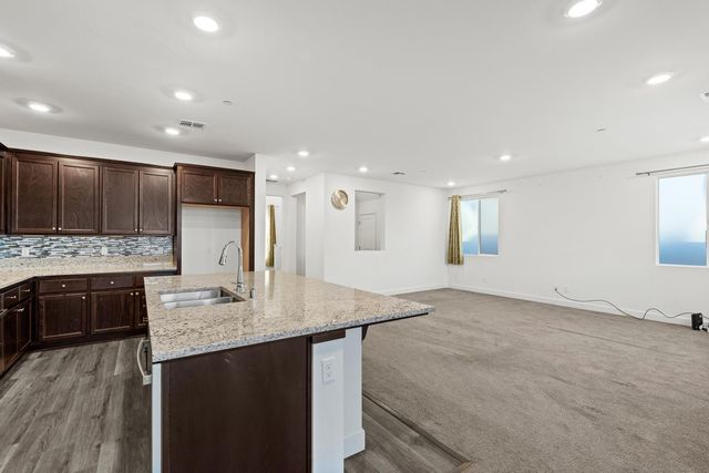 2302 Raphael Way, Lodi, CA 95242
