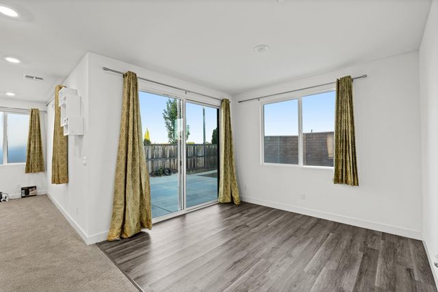 2302 Raphael Way, Lodi, CA 95242
