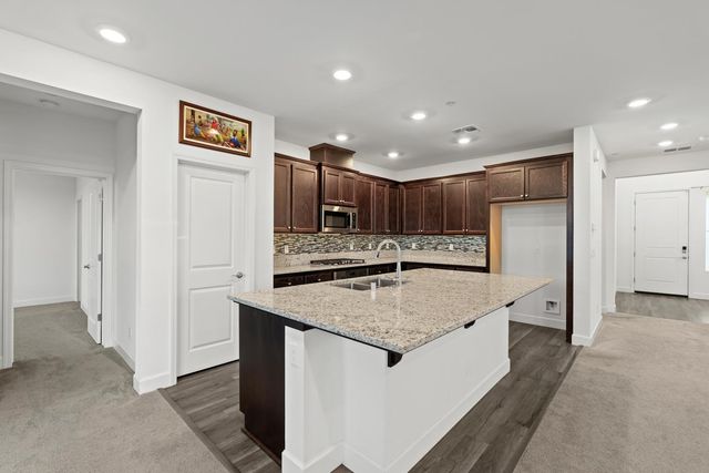 2302 Raphael Way, Lodi, CA 95242
