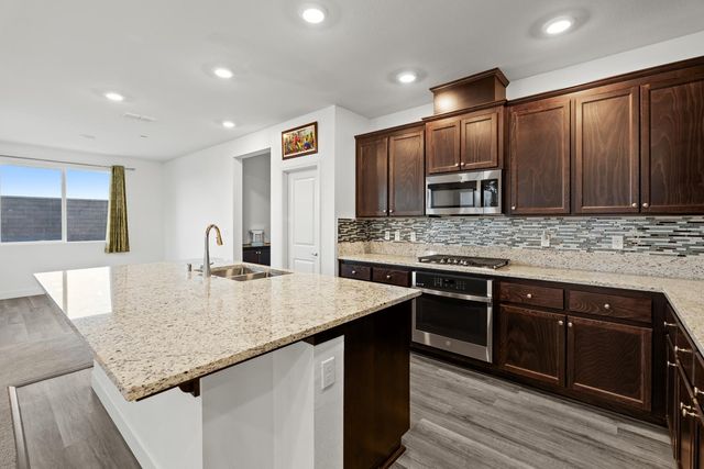 2302 Raphael Way, Lodi, CA 95242