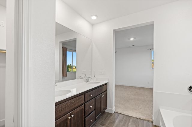 2302 Raphael Way, Lodi, CA 95242