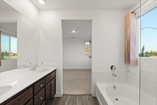 2302 Raphael Way, Lodi, CA 95242