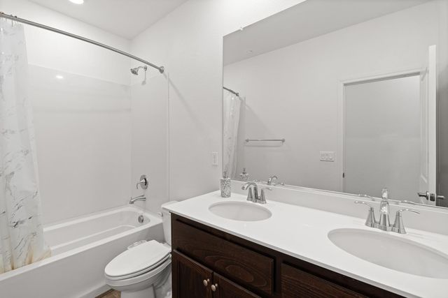 2302 Raphael Way, Lodi, CA 95242