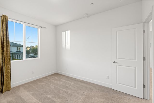 2302 Raphael Way, Lodi, CA 95242