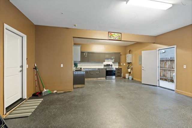 2302 Raphael Way, Lodi, CA 95242