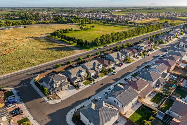 2302 Raphael Way, Lodi, CA 95242