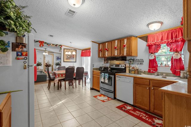 957 Jamestown Rd., Conway, SC 29526