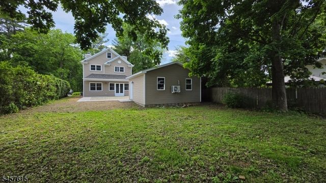 27 Forest Rd, Mount Olive Twp., NJ 07828
