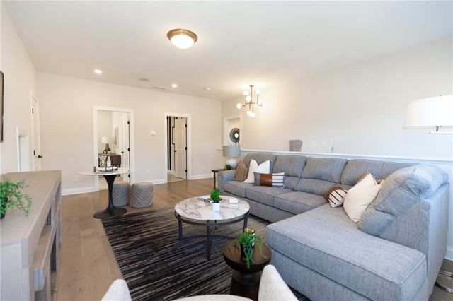 115 High Point Drive, Hoschton, GA 30548