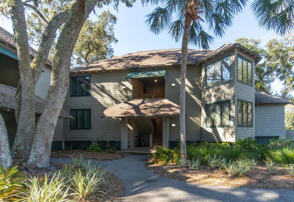 Image 2 of property listing at 4740 Tennis Club Lane, Kiawah Island, SC 29455