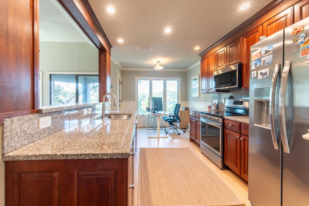 Image 7 of property listing at 4740 Tennis Club Lane, Kiawah Island, SC 29455