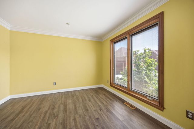 2233 Wilmington Lane, Lexington, KY 40513