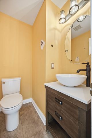 2233 Wilmington Lane, Lexington, KY 40513