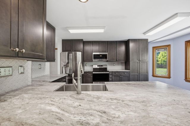 2233 Wilmington Lane, Lexington, KY 40513