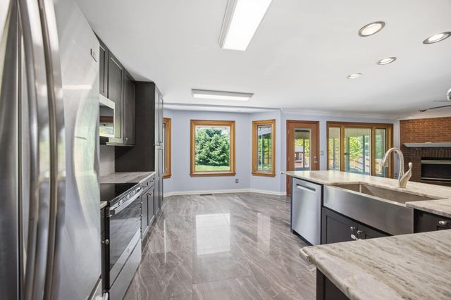 2233 Wilmington Lane, Lexington, KY 40513