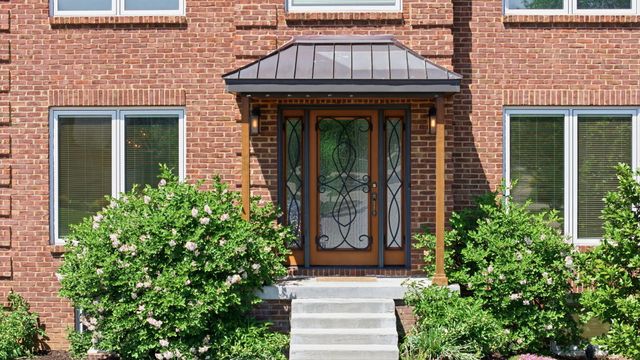 2233 Wilmington Lane, Lexington, KY 40513