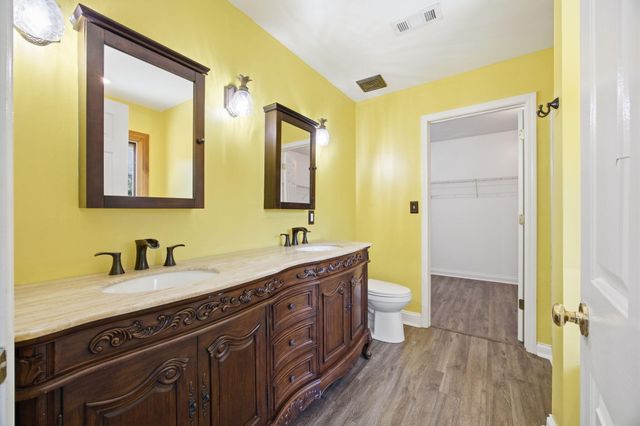 2233 Wilmington Lane, Lexington, KY 40513