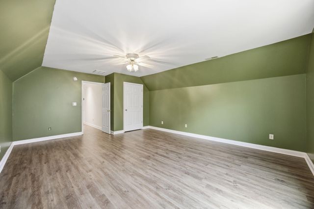 2233 Wilmington Lane, Lexington, KY 40513