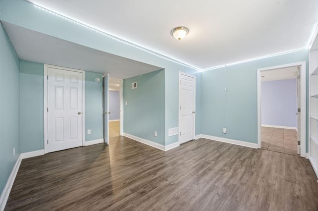 2233 Wilmington Lane, Lexington, KY 40513