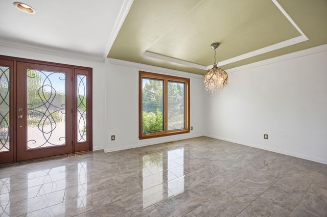 2233 Wilmington Lane, Lexington, KY 40513