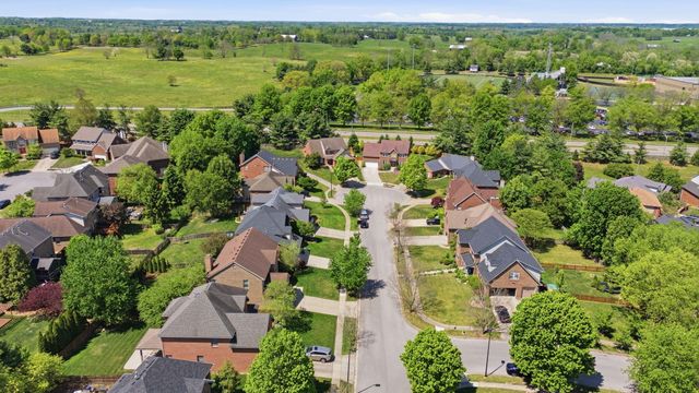 2233 Wilmington Lane, Lexington, KY 40513