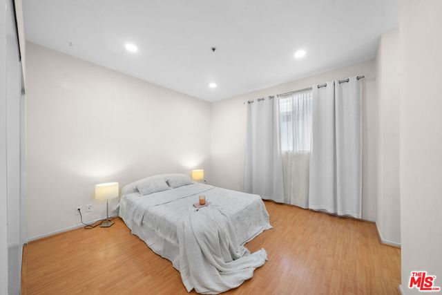 533 S St Andrews Place 220, Los Angeles, CA 90020