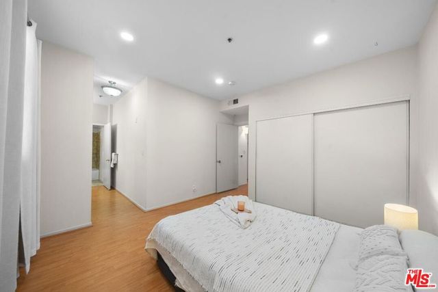 533 S St Andrews Place 220, Los Angeles, CA 90020