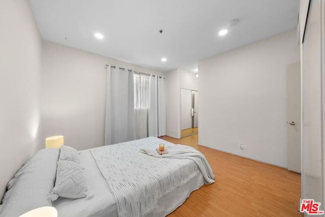 533 S St Andrews Place 220, Los Angeles, CA 90020