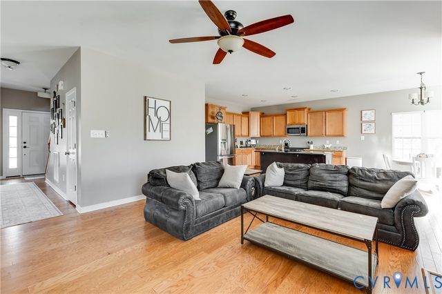 5005 Kelly Jane Ct, Sandston, VA 23150