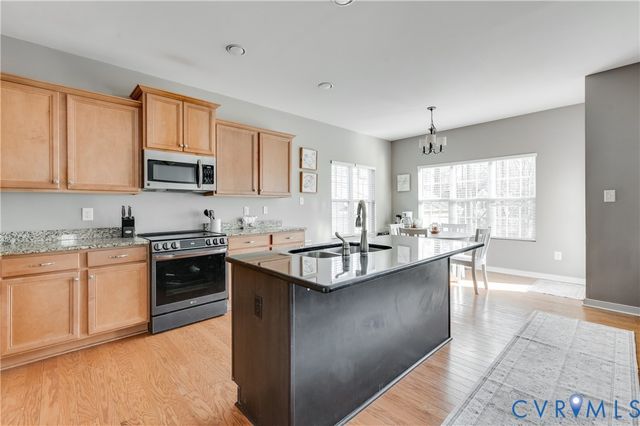 5005 Kelly Jane Ct, Sandston, VA 23150