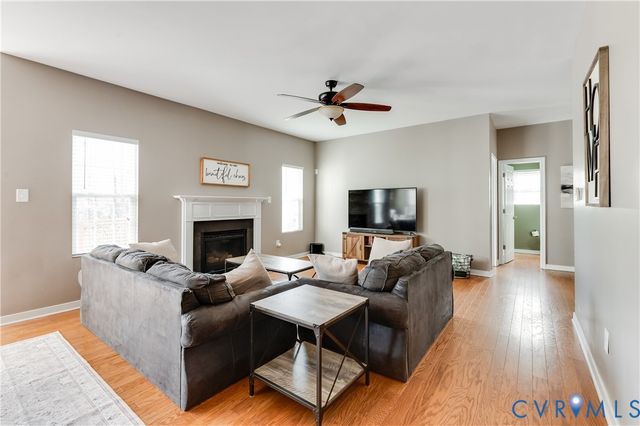 5005 Kelly Jane Ct, Sandston, VA 23150