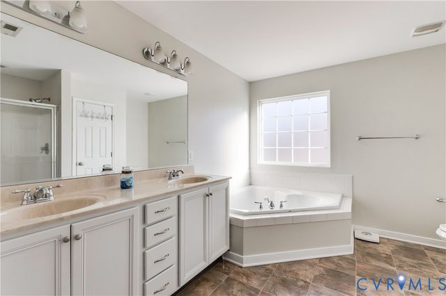 5005 Kelly Jane Ct, Sandston, VA 23150