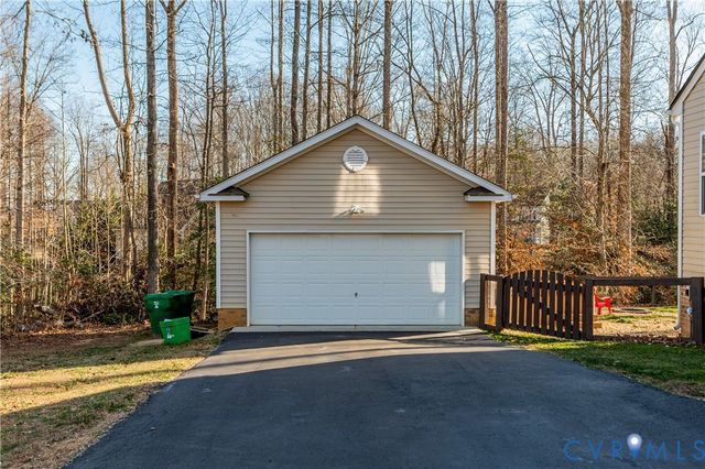 5005 Kelly Jane Ct, Sandston, VA 23150