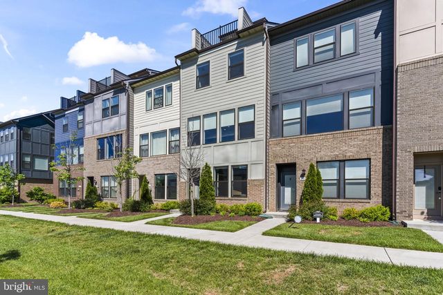 4963 VISTA GREEN LN, Lanham, MD 20706