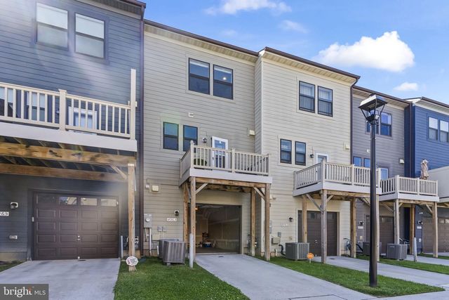 4963 VISTA GREEN LN, Lanham, MD 20706