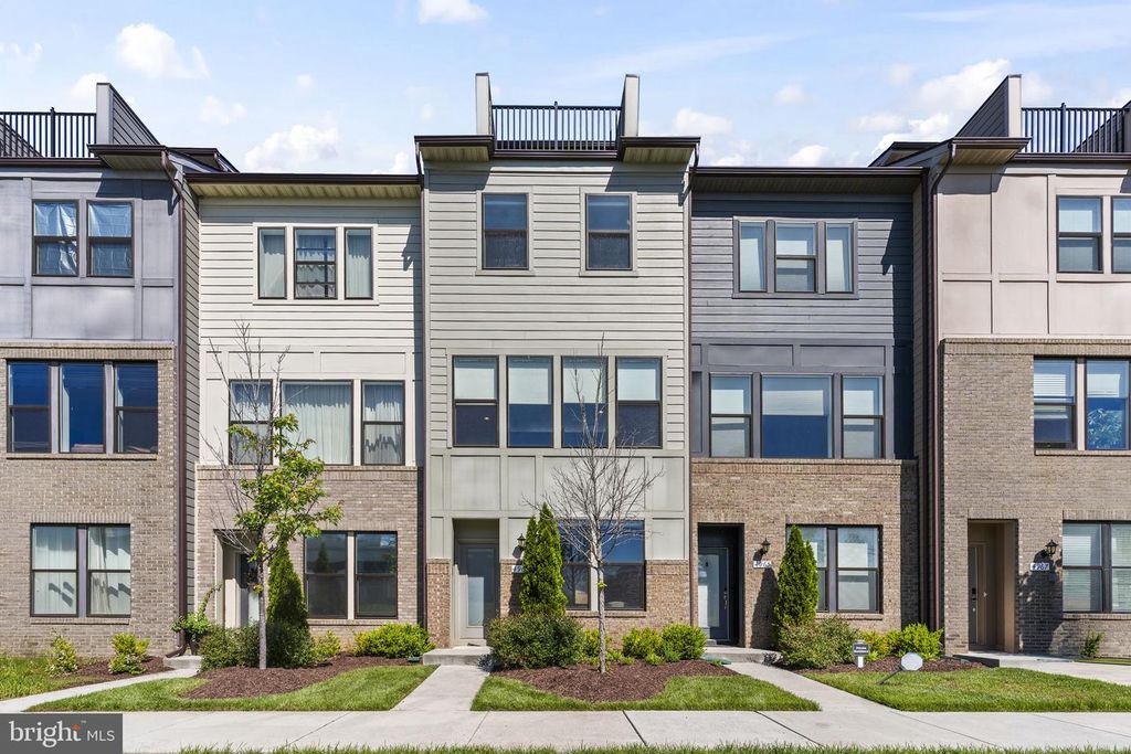 4963 VISTA GREEN LN, Lanham, MD 20706