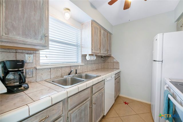 2003 N Fulton Beach Road 77, Rockport, TX 78382