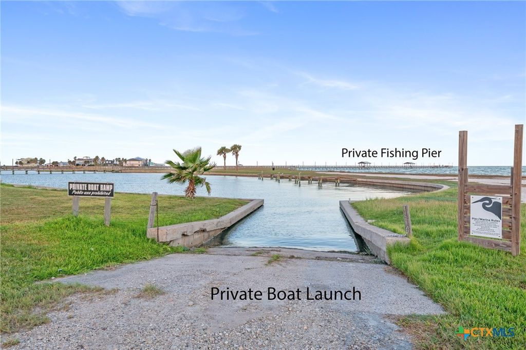 Image 30 of property listing at 2003 N Fulton Beach Road 77, Rockport, TX 78382