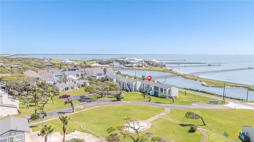 Image 4 of property listing at 2003 N Fulton Beach Road 77, Rockport, TX 78382