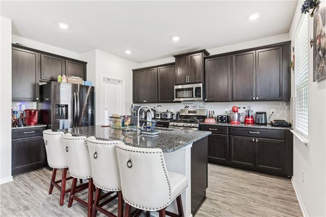 366 Lead Way, Jonesboro, GA 30238