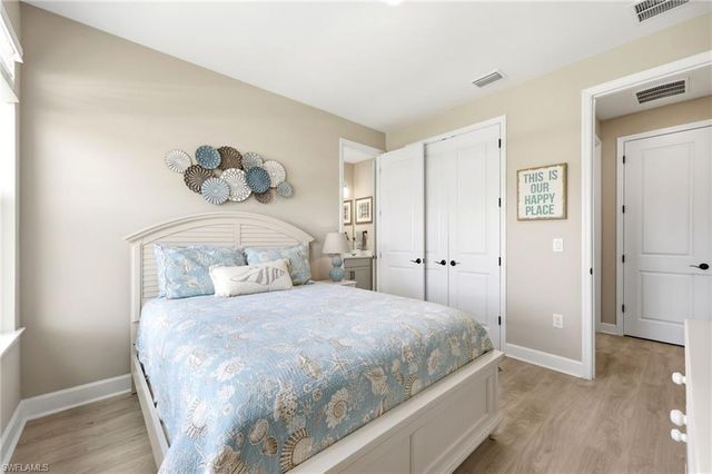 2094 Grove DR, Naples, FL 34120